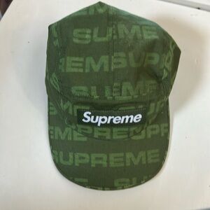Supreme strapback hat